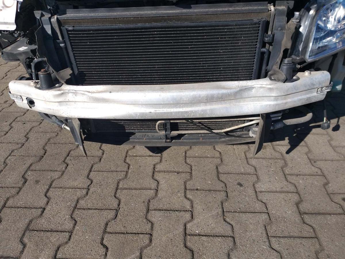 Audi A4 8E B7 Träger Stoßstange Stossfänger vorn Bj.2005